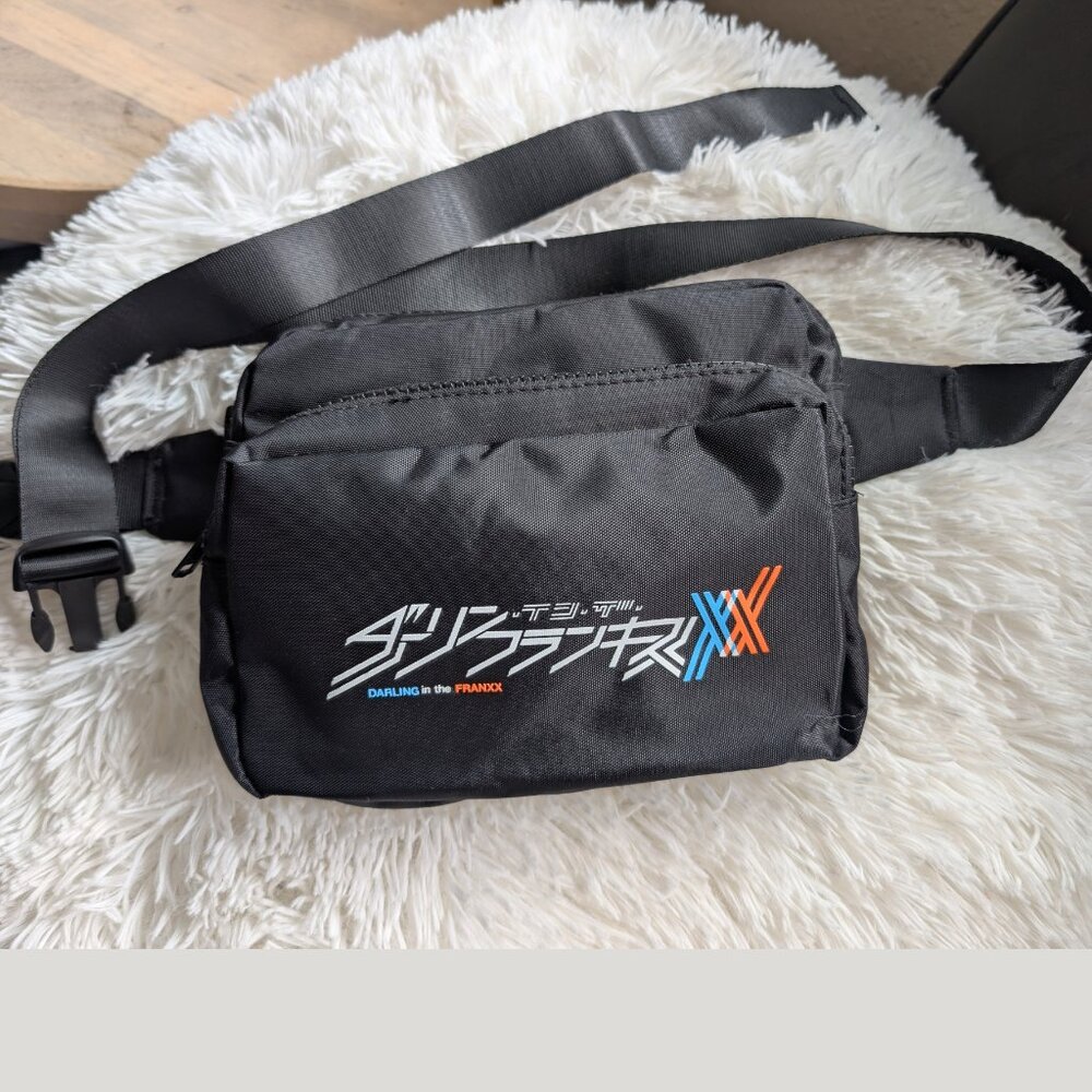 Darling in the Franxx Anime, Fanny Pack – Crunchyroll Exclusive Double Zip Bag